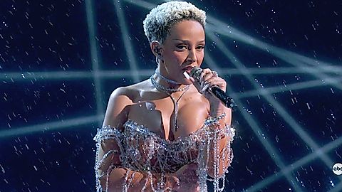 Pic: Doja Cat in The Oscars (1953)