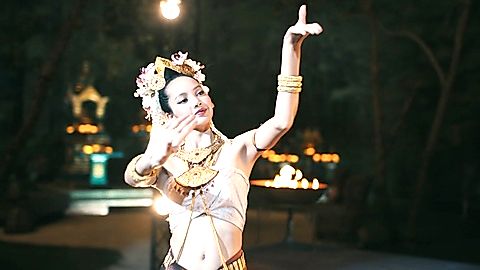 Pic: LISA  in The White Lotus (2021)