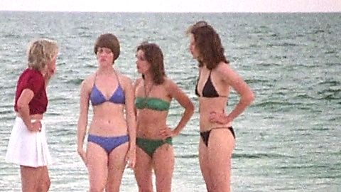 Pic: Lynn Hastings in Cheerleaders Beach Party (1978)
