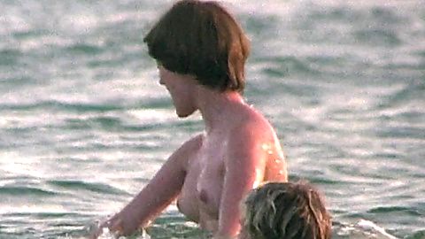 Pic: Lynn Hastings in Cheerleaders Beach Party (1978)