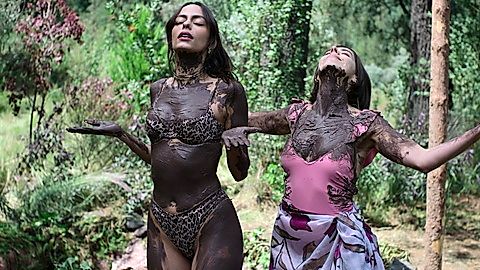 Pic: Paola Fernández in Mama Drama (2025)