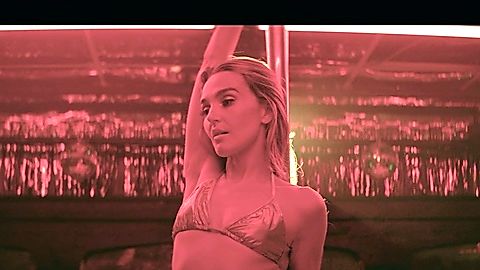 Pic: Chloe Fineman in Summer of 69 (2025)