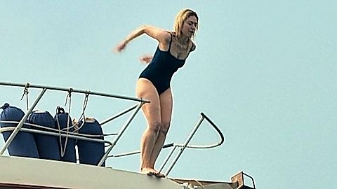 Pic: Émilie Dequenne in Survive (2024)