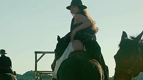 Pic: Hannah James in Two Sinners and a Mule (2023)