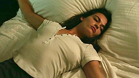 Pic: Emma Mackey in Hot Milk (2025)