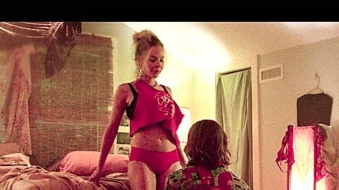 Pic: MacKenzie Porter in The Runarounds (2025)