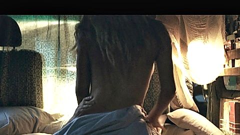 Pic: Hassie Harrison in Dangerous Animals (2025)