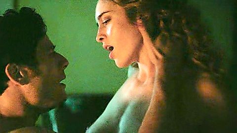 Pic: Danielle Galligan in House of Guinness (2025)