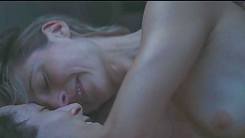 Pic: Svenja Jung in Naked (2025)