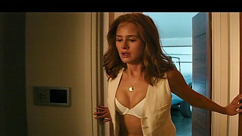 Pic: Madelaine Petsch in Maintenance Required (2025)