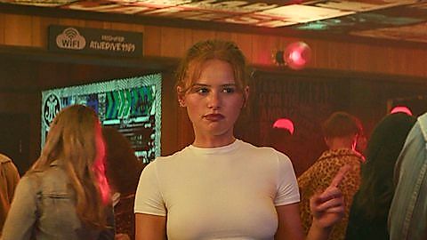 Pic: Madelaine Petsch in Maintenance Required (2025)
