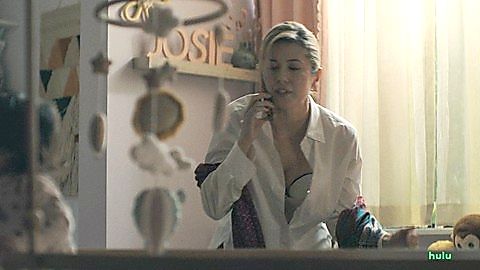 Pic: Mary Elizabeth Winstead in The Hand That Rocks the Cradle (2025)