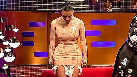 Pic: Kim Kardashian in The Graham Norton Show (2007)