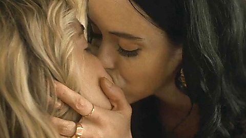 Pic: Kiernan Shipka in Stone Cold Fox (2025)