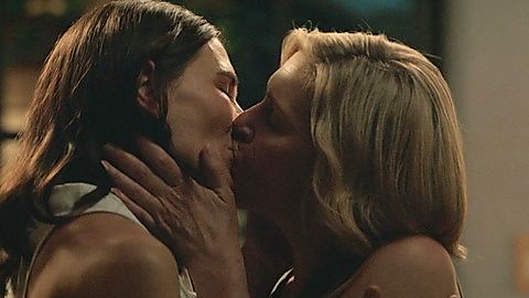 Pic: Rhea Seehorn in Pluribus (2025)