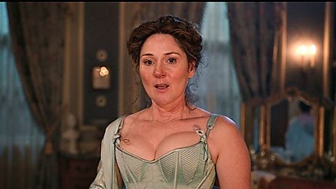 Pic: Ruth Gemmell in Bridgerton (2020)