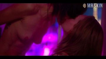 LWordGenerationQThe-02x08-Clayton-Moennig-MrSkin-UHD-01_large_thumbnail_3_override.jpg?quality=80&1734040815&width=360&s=7c65a9f585b83bd186af108061efab3496d590b59cdea28a14174a34e40a3457